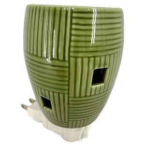 Scentsy Green Weave Plug In Wax Warmer Bamboo Tiki Tropical Basketweave Retired